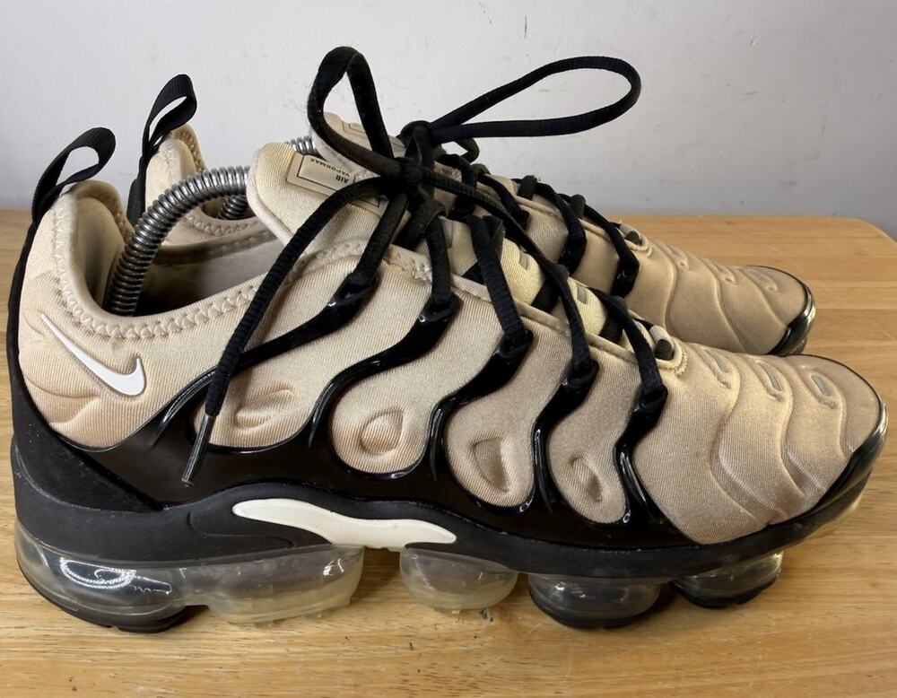 Nike Air VaporMax Plus Beige Mens Size 10 Athletic Shoes Sneakers DX3720-200